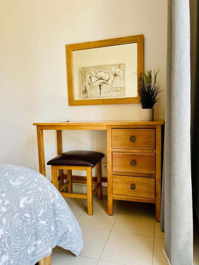 Angies Marina Apartment, Includes 2 Free Passes For The Marina Pool Lagos Exterior foto
